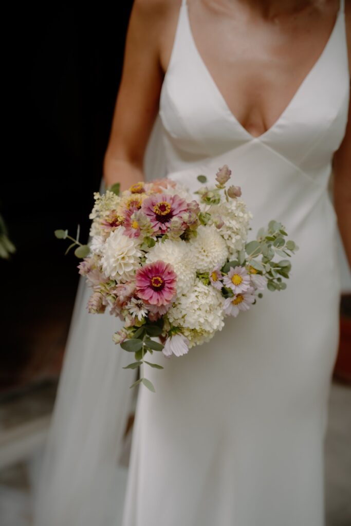 Bouquet da sposa con fiori di luglio